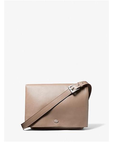 michael kors messenger australia|Gloria Medium Leather Messenger Bag .